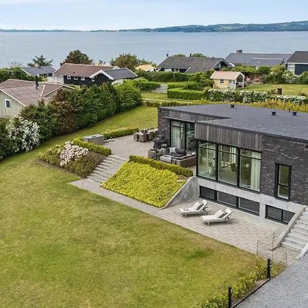 Villavilla 1022 - Ebeltoft, Ostjylland * Ebeltoft